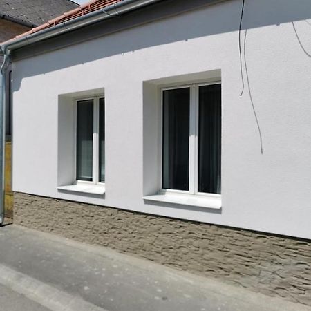 קסזטלי Tifani Apartman מראה חיצוני תמונה